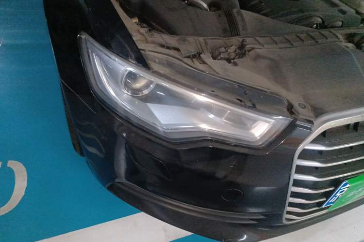 Used Audi A6L 2014 TFSI Standard Model Right Front Headlight