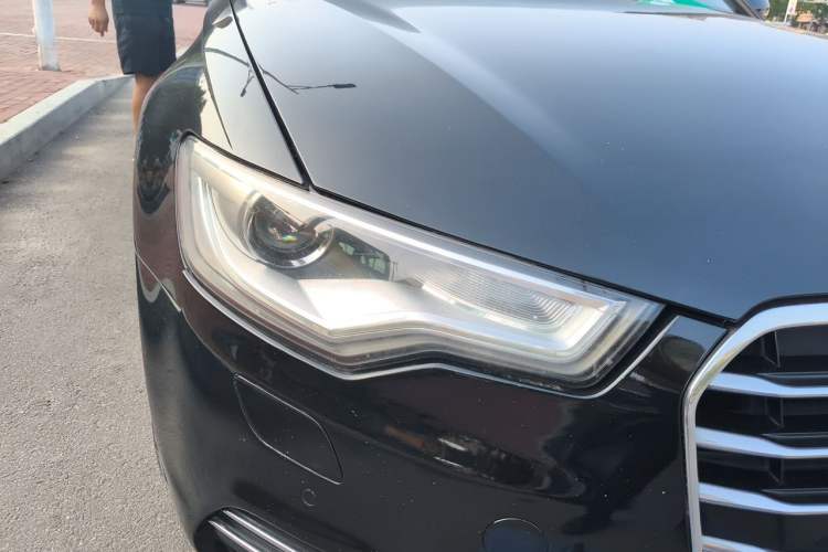 Used Audi A6L 2014 TFSI Standard Model Right Front Headlight