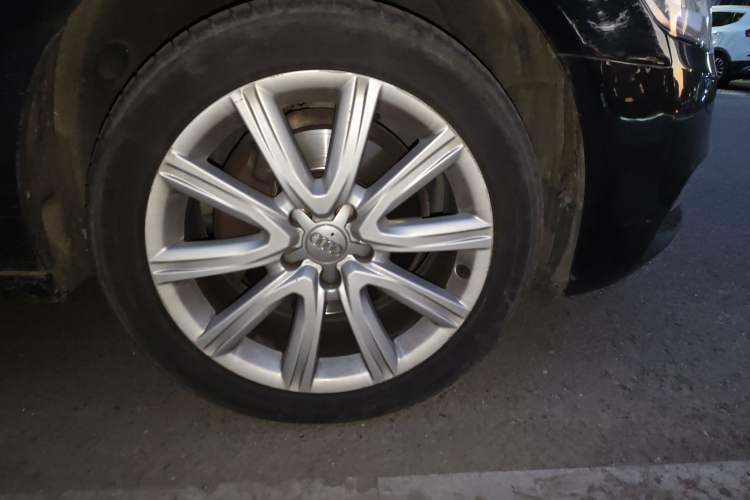 Used Audi A6L 2014 TFSI Standard Model Right Front Wheel Hub