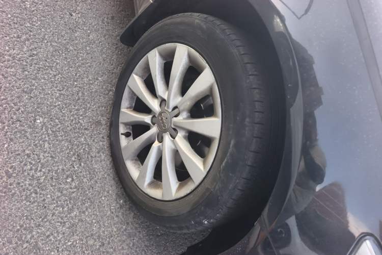 Used Audi A6L 2014 TFSI Standard Model Right Front Wheel Hub