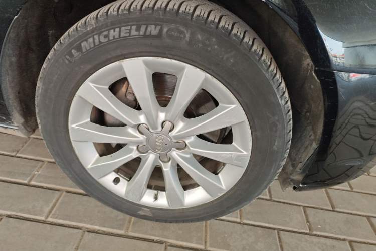 Used Audi A6L 2014 TFSI Standard Model Right Front Wheel Hub