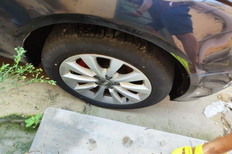 Used Audi A6L 2014 TFSI Standard Model Right Front Wheel Hub