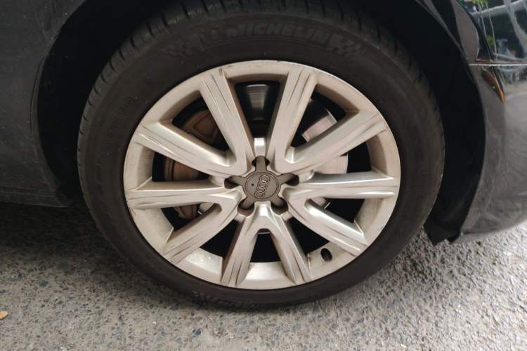 Used Audi A6L 2014 50 TFSI quattro Luxury Model Right Front Wheel Hub
