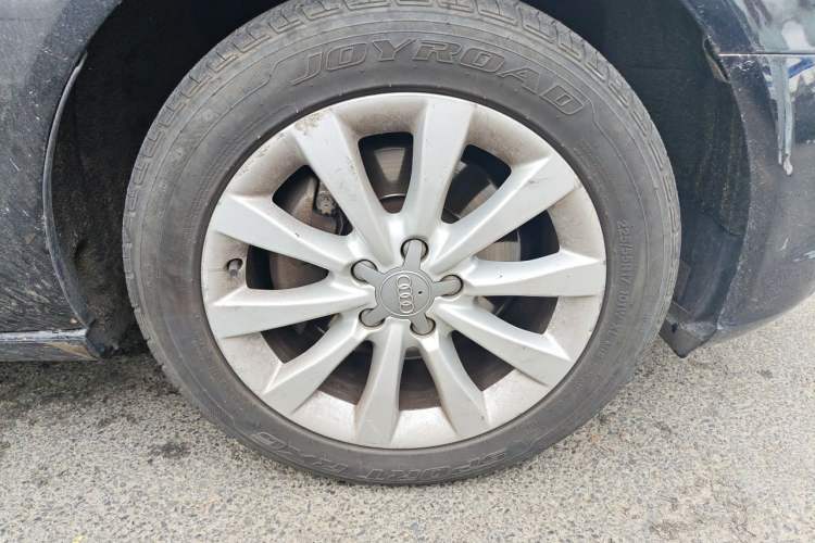 Used Audi A6L 2014 TFSI Standard Model Right Front Wheel Hub
