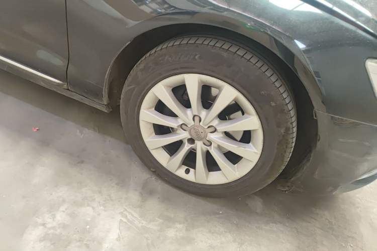 Used Audi A6L 2014 30 FSI Technology Model Right Front Wheel Hub