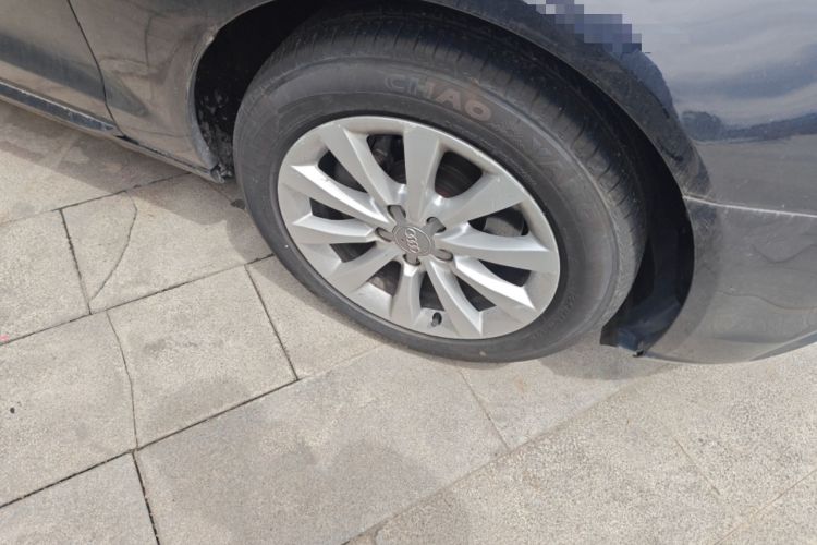 Used Audi A6L 2014 TFSI Standard Model Right Front Wheel Hub