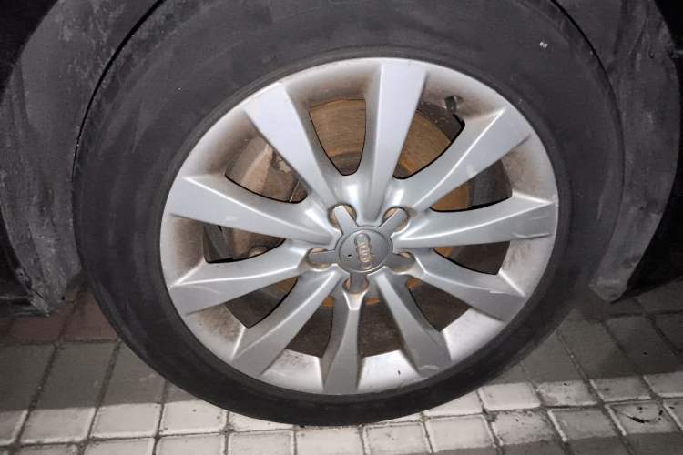 Used Audi A6L 2014 30 FSI Luxury Model Right Front Wheel Hub