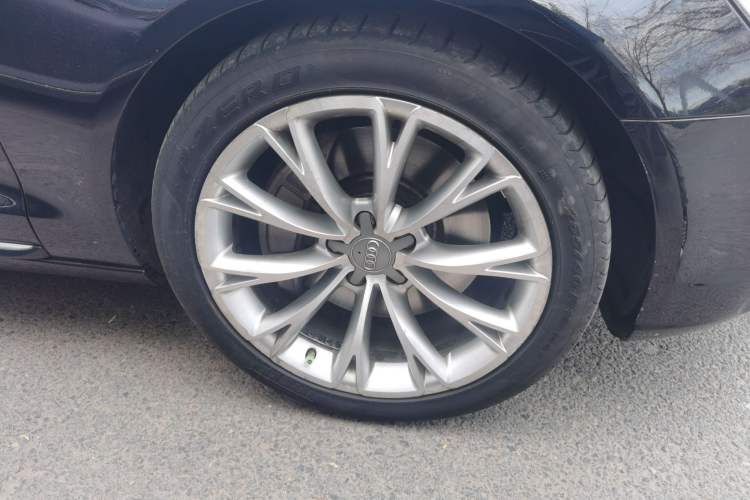 Used Audi A6L 2014 50 TFSI quattro Luxury Model Right Front Wheel Hub