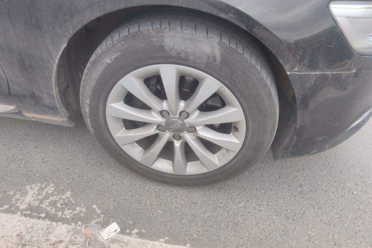 Used Audi A6L 2014 TFSI Standard Model Right Front Wheel Hub