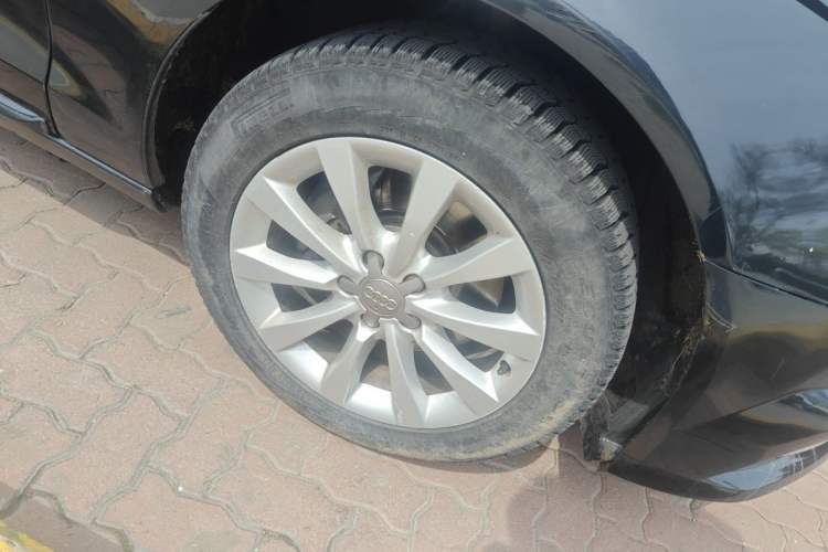 Used Audi A6L 2014 TFSI Standard Model Right Front Wheel Hub