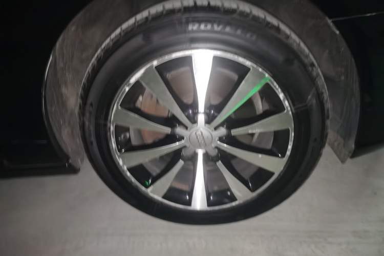 Used Audi A6L 2014 30 FSI Technology Model Right Front Wheel Hub