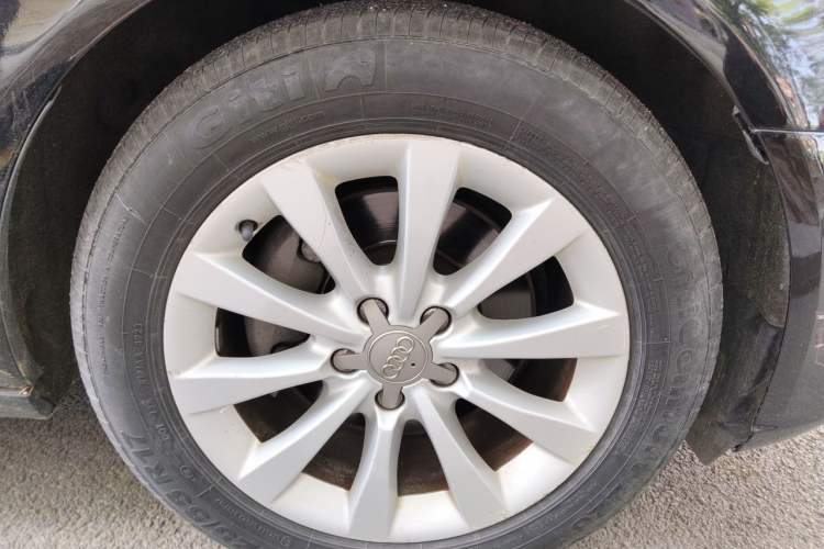 Used Audi A6L 2014 30 FSI Luxury Model Right Front Wheel Hub