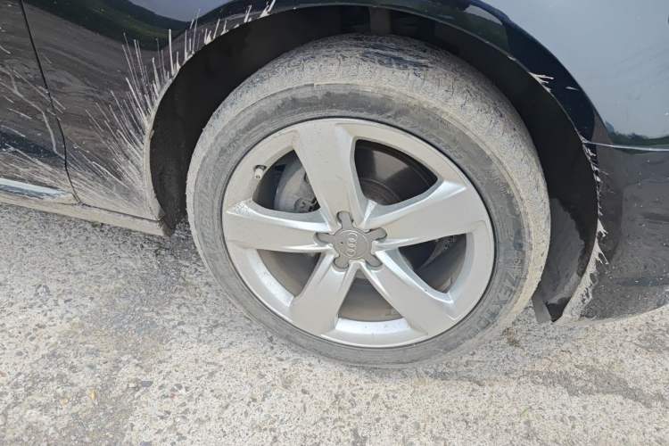 Used Audi A6L 2014 TFSI Standard Model Right Front Wheel Hub