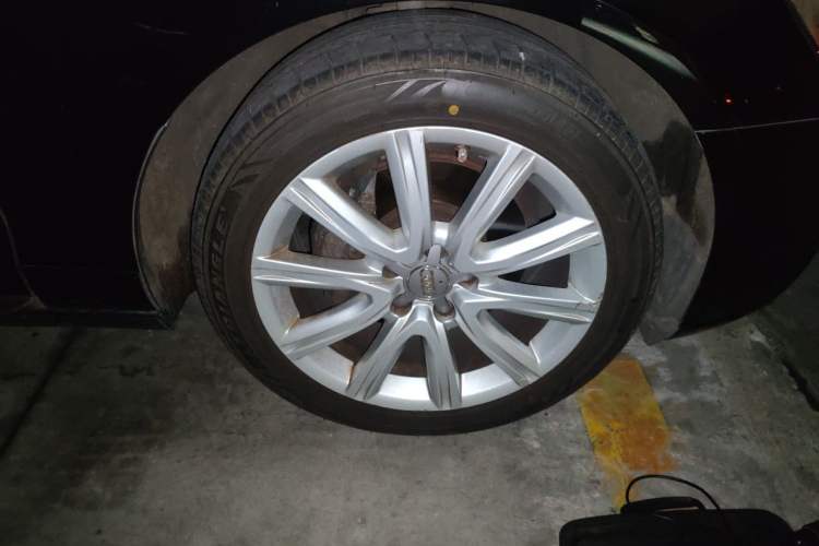 Used Audi A6L 2014 TFSI Standard Model Right Front Wheel Hub
