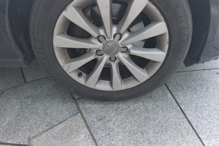 Used Audi A6L 2014 TFSI Standard Model Right Front Wheel Hub