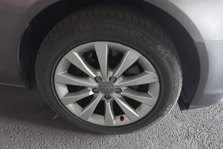Used Audi A6L 2014 TFSI Standard Model Right Front Wheel Hub