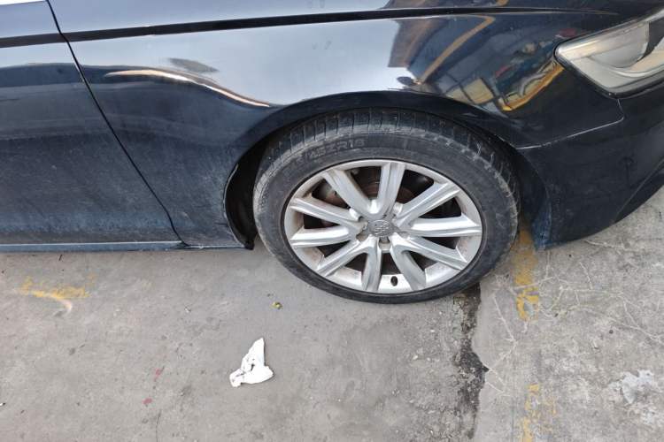 Used Audi A6L 2014 TFSI Standard Model Right Front Wheel Hub