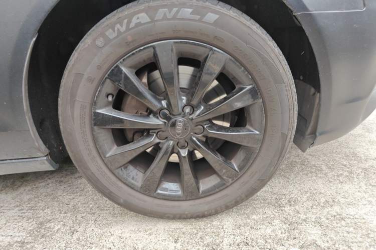 Used Audi A6L 2014 TFSI Standard Model Right Front Wheel Hub