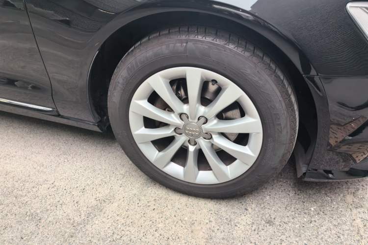 Used Audi A6L 2014 30 FSI Comfort Model Right Front Wheel Hub