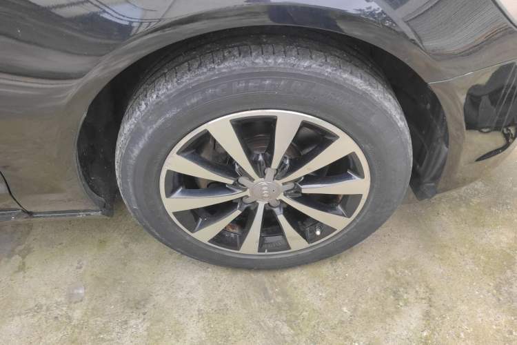 Used Audi A6L 2014 TFSI Standard Model Right Front Wheel Hub