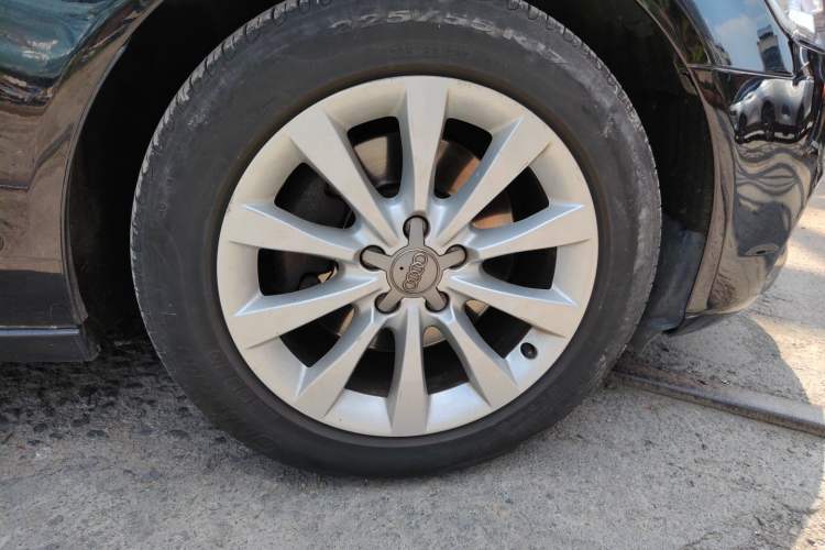 Used Audi A6L 2014 30 FSI Comfort Model Right Front Wheel Hub