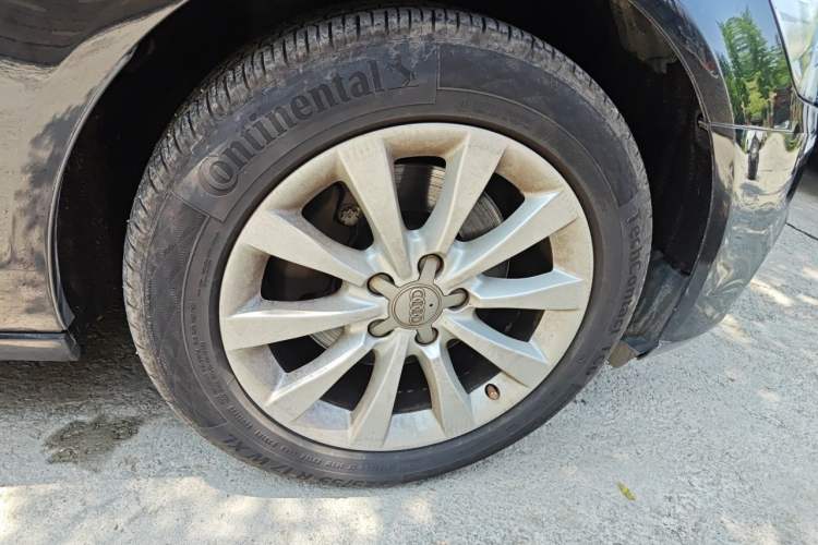 Used Audi A6L 2014 TFSI Standard Model Right Front Wheel Hub