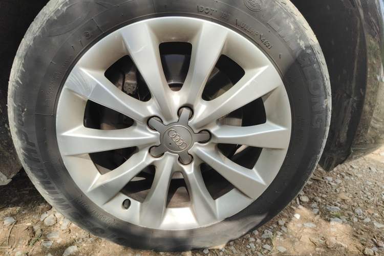 Used Audi A6L 2014 TFSI Standard Model Right Front Wheel Hub