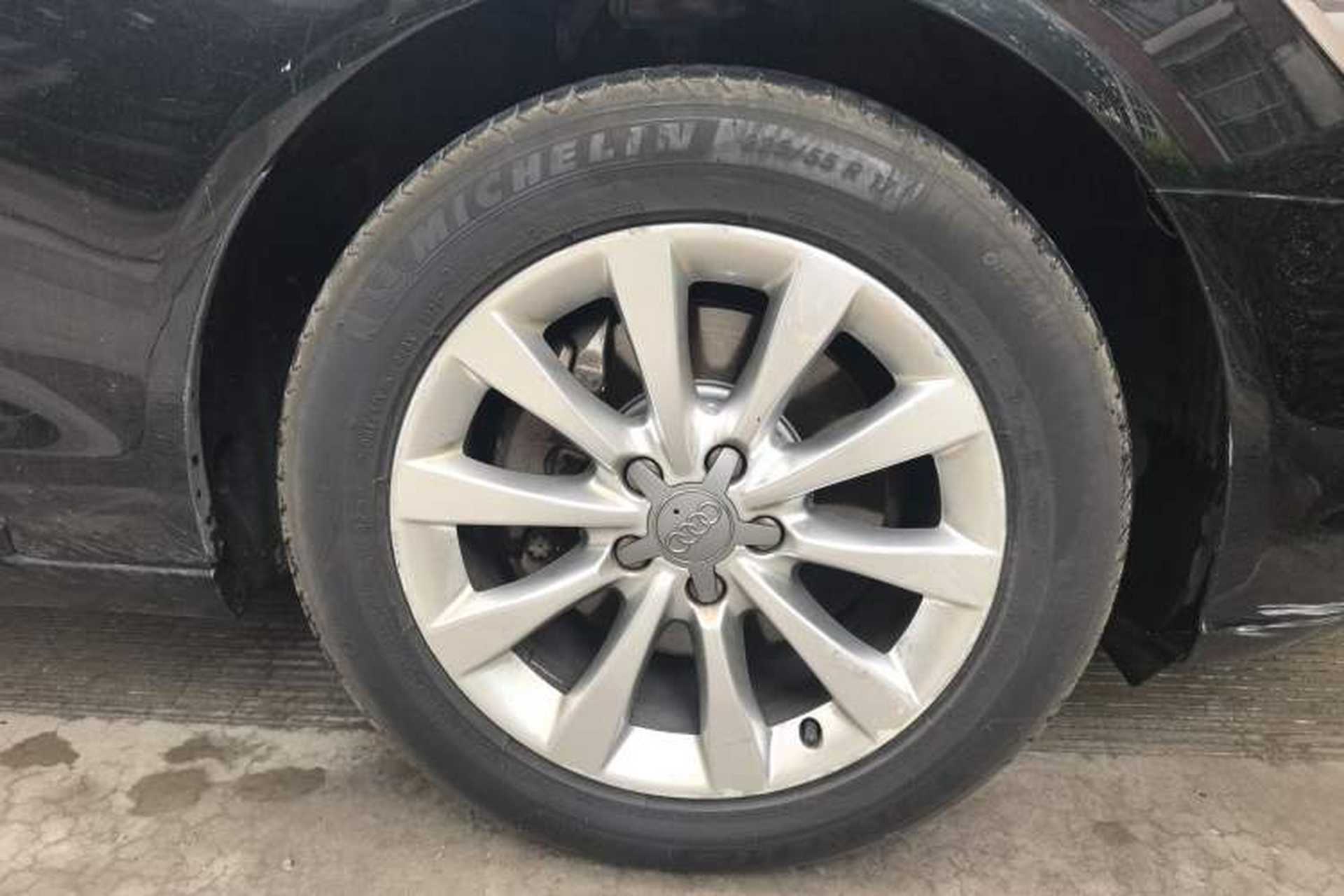 Used Audi A6L 2014 TFSI Standard Model Right Front Wheel Hub