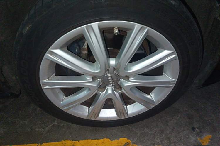 Used Audi A6L 2014 30 FSI Comfort Model Right Front Wheel Hub