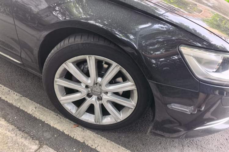 Used Audi A6L 2014 30 FSI Technology Model Right Front Wheel Hub