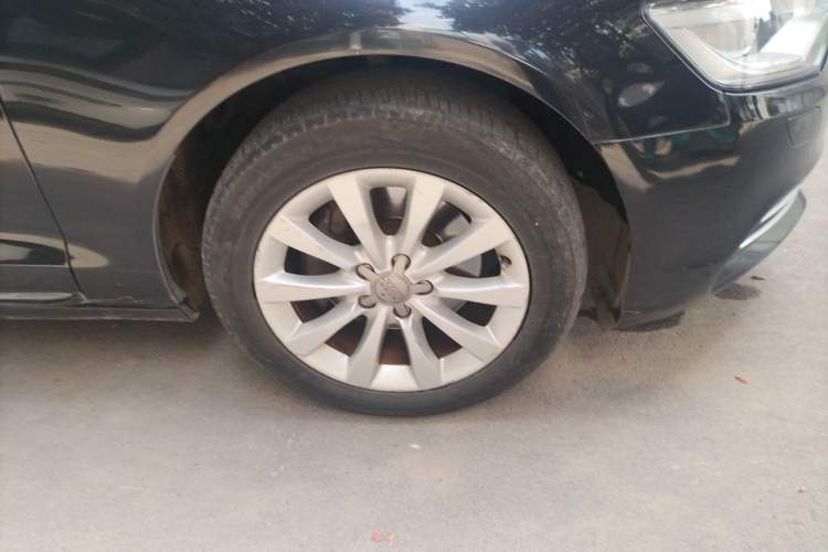 Used Audi A6L 2014 30 FSI Comfort Model Right Front Wheel Hub