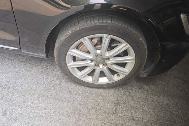 Used Audi A6L 2014 50 TFSI quattro Luxury Model Right Front Wheel Hub