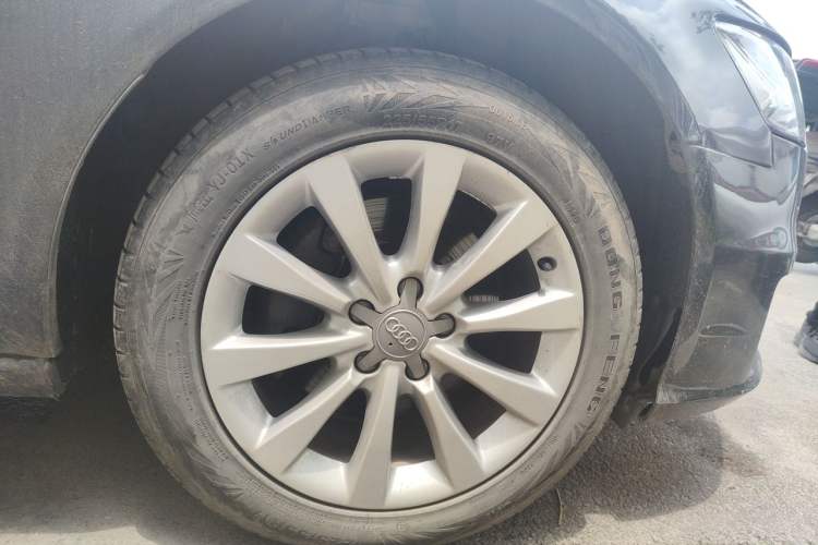 Used Audi A6L 2014 TFSI Standard Model Right Front Wheel Hub