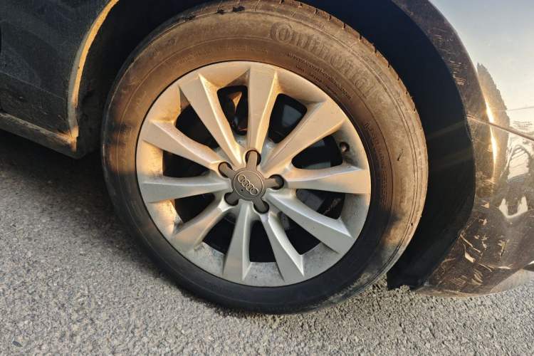 Used Audi A6L 2014 TFSI Standard Model Right Front Wheel Hub
