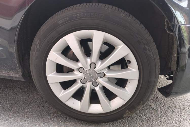Used Audi A6L 2014 TFSI Standard Model Right Front Wheel Hub