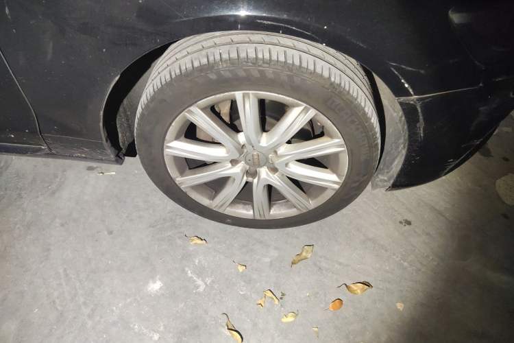 Used Audi A6L 2014 TFSI Standard Model Right Front Wheel Hub