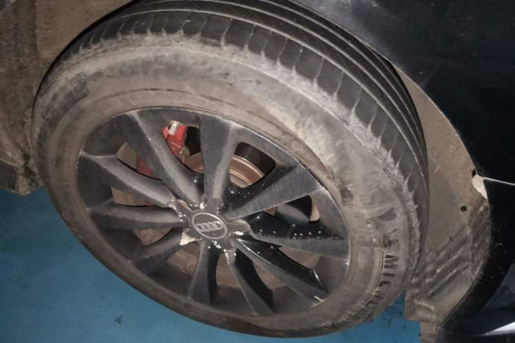 Used Audi A6L 2014 TFSI Standard Model Right Front Wheel Hub