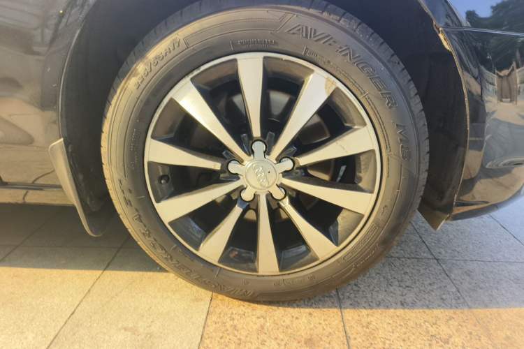 Used Audi A6L 2014 TFSI Standard Model Right Front Wheel Hub