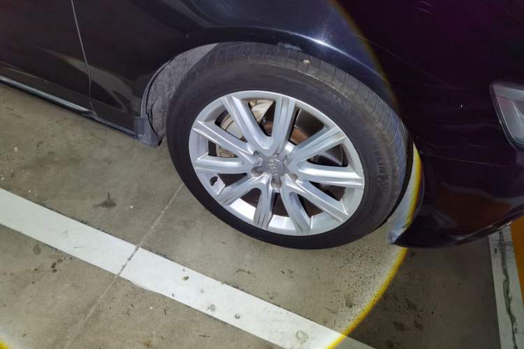 Used Audi A6L 2014 50 TFSI quattro Luxury Model Right Front Wheel Hub