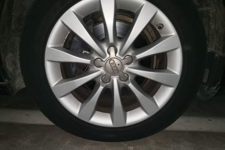 Used Audi A6L 2014 30 FSI Technology Model Right Front Wheel Hub