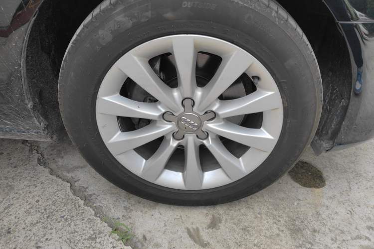 Used Audi A6L 2014 TFSI Standard Model Right Front Wheel Hub