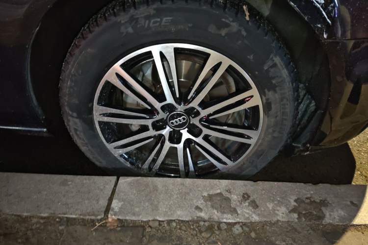 Used Audi A6L 2014 30 FSI Comfort Model Right Front Wheel Hub