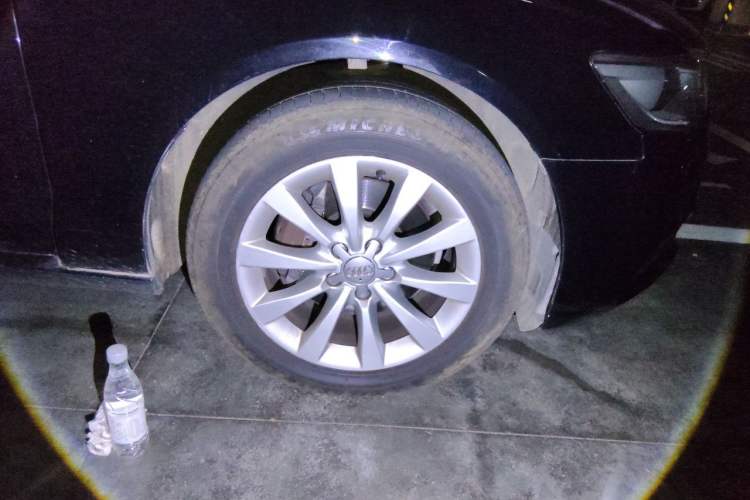 Used Audi A6L 2014 TFSI Standard Model Right Front Wheel Hub