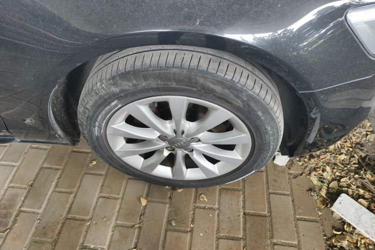 Used Audi A6L 2014 TFSI Standard Model Right Front Wheel Hub