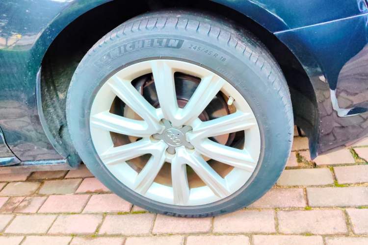 Used Audi A6L 2014 30 FSI Technology Model Right Front Wheel Hub