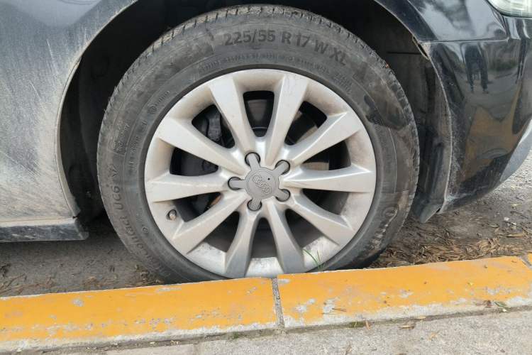 Used Audi A6L 2014 30 FSI Comfort Model Right Front Wheel Hub