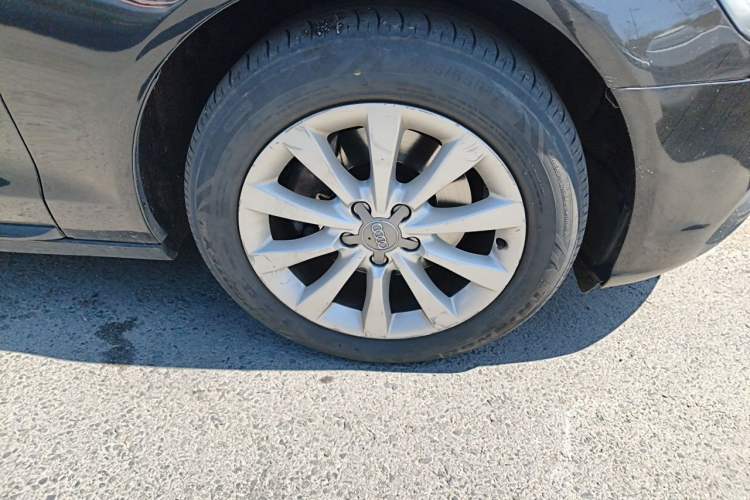Used Audi A6L 2014 TFSI Standard Model Right Front Wheel Hub