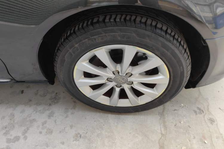 Used Audi A6L 2014 30 FSI Comfort Model Right Front Wheel Hub