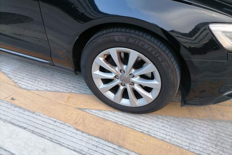 Used Audi A6L 2014 30 FSI Technology Model Right Front Wheel Hub