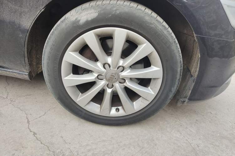 Used Audi A6L 2014 30 FSI Technology Model Right Front Wheel Hub